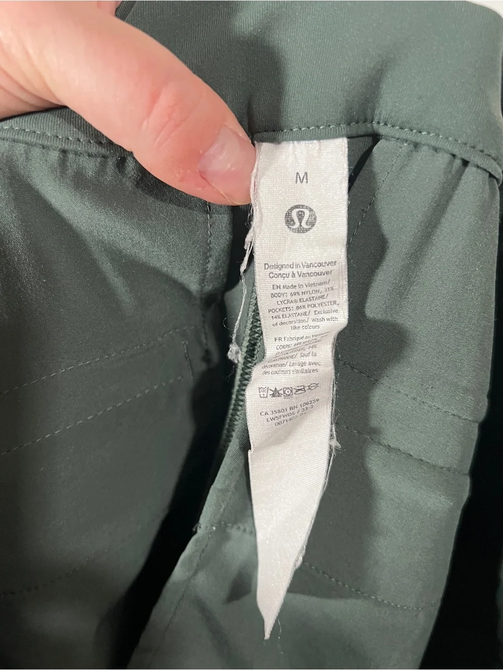 Lululemon Tapered-Leg Mid-Rise Pants 7/8 Length Ankle Size Medium Green